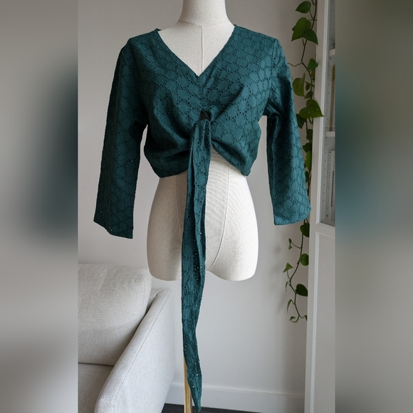 Gulāal Crop Eyelet Top - Picture 8 of 8